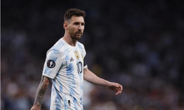 高市早苗刚上台，对华政策突然软化！日本头号鹰派，撞上硬钉子